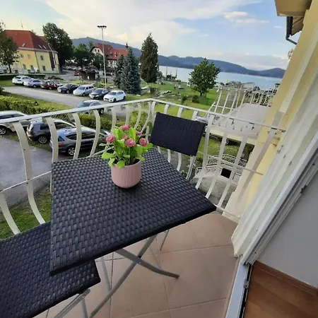 In Am Woerthersee Mit Seezugang