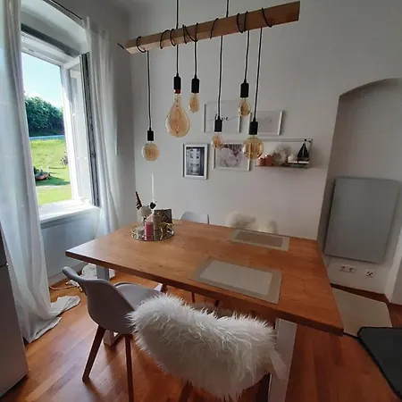 Apartment In Am Woerthersee Mit Seezugang Reifnitz