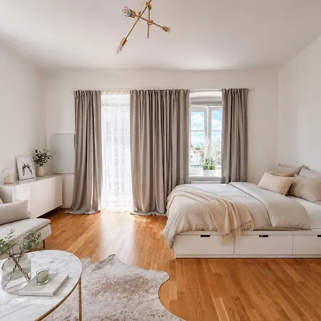 In Am Woerthersee Mit Seezugang Apartman
