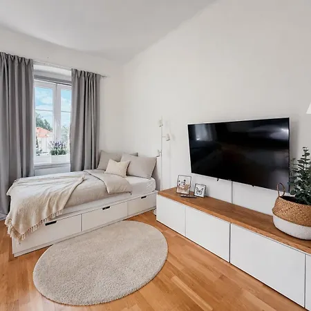 In Am Woerthersee Mit Seezugang Apartman