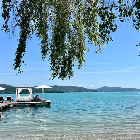 In Am Woerthersee Mit Seezugang Apartman *