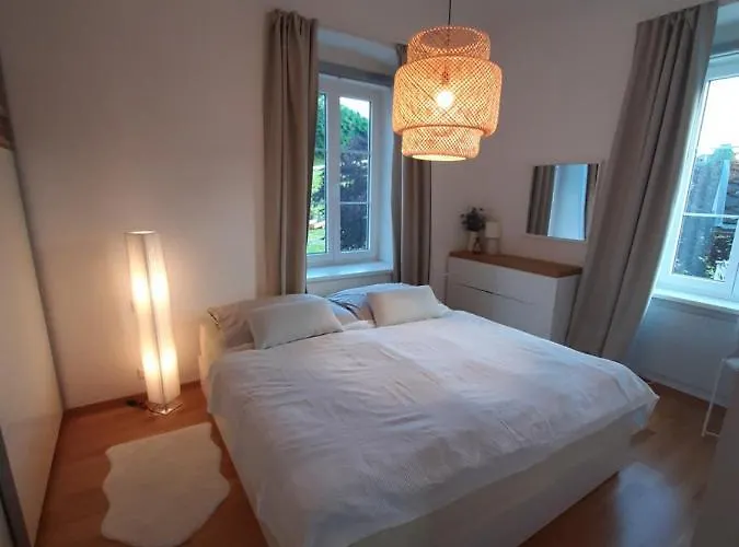 In Am Woerthersee Mit Seezugang דירה